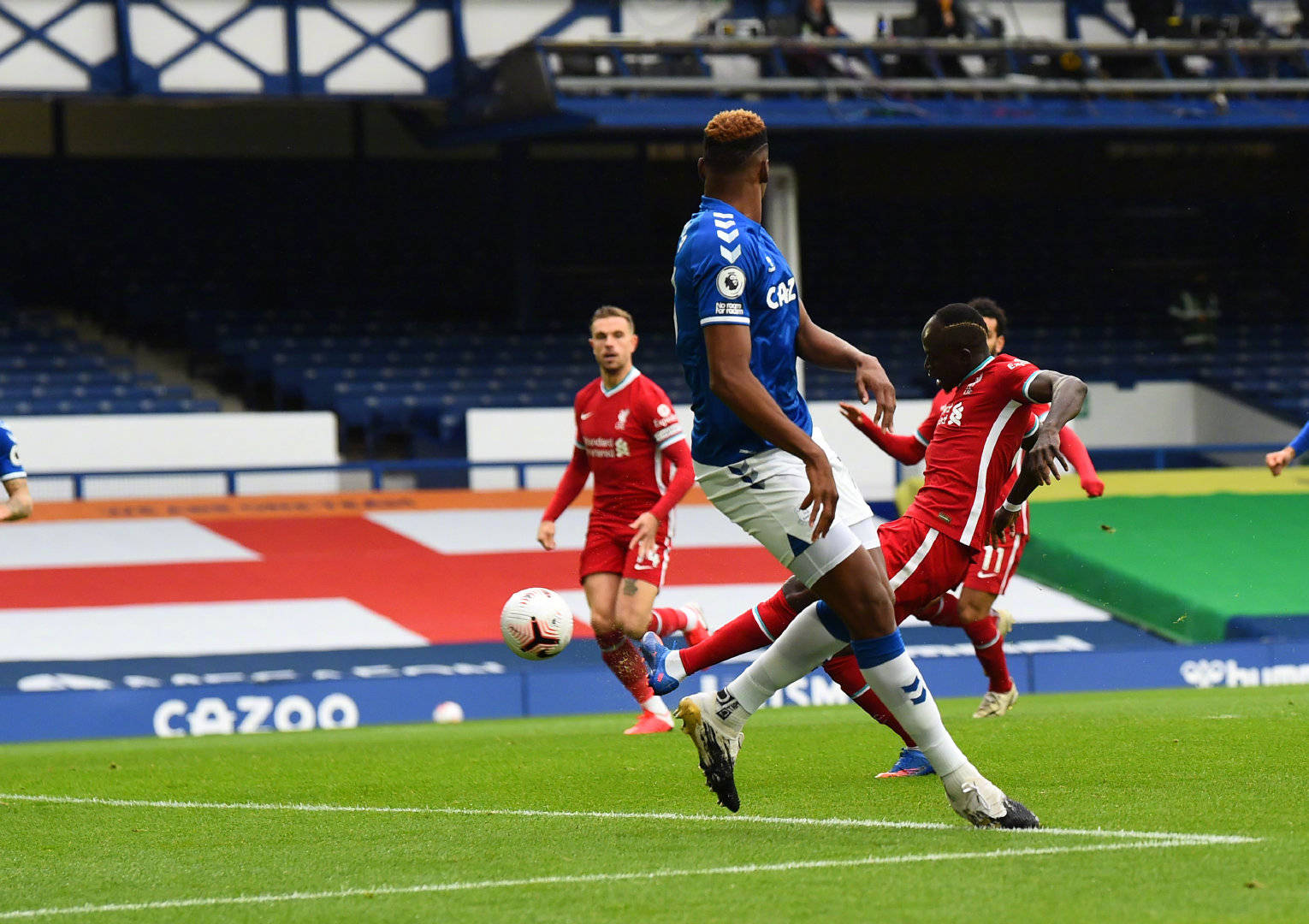 在与上海申 在与上海申